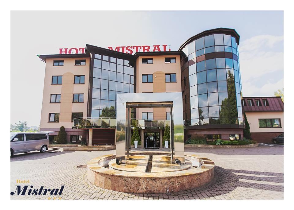 Hotel Mistral Marki  Exterior foto