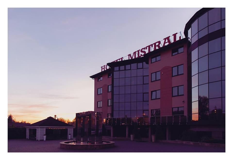 Hotel Mistral Marki  Exterior foto